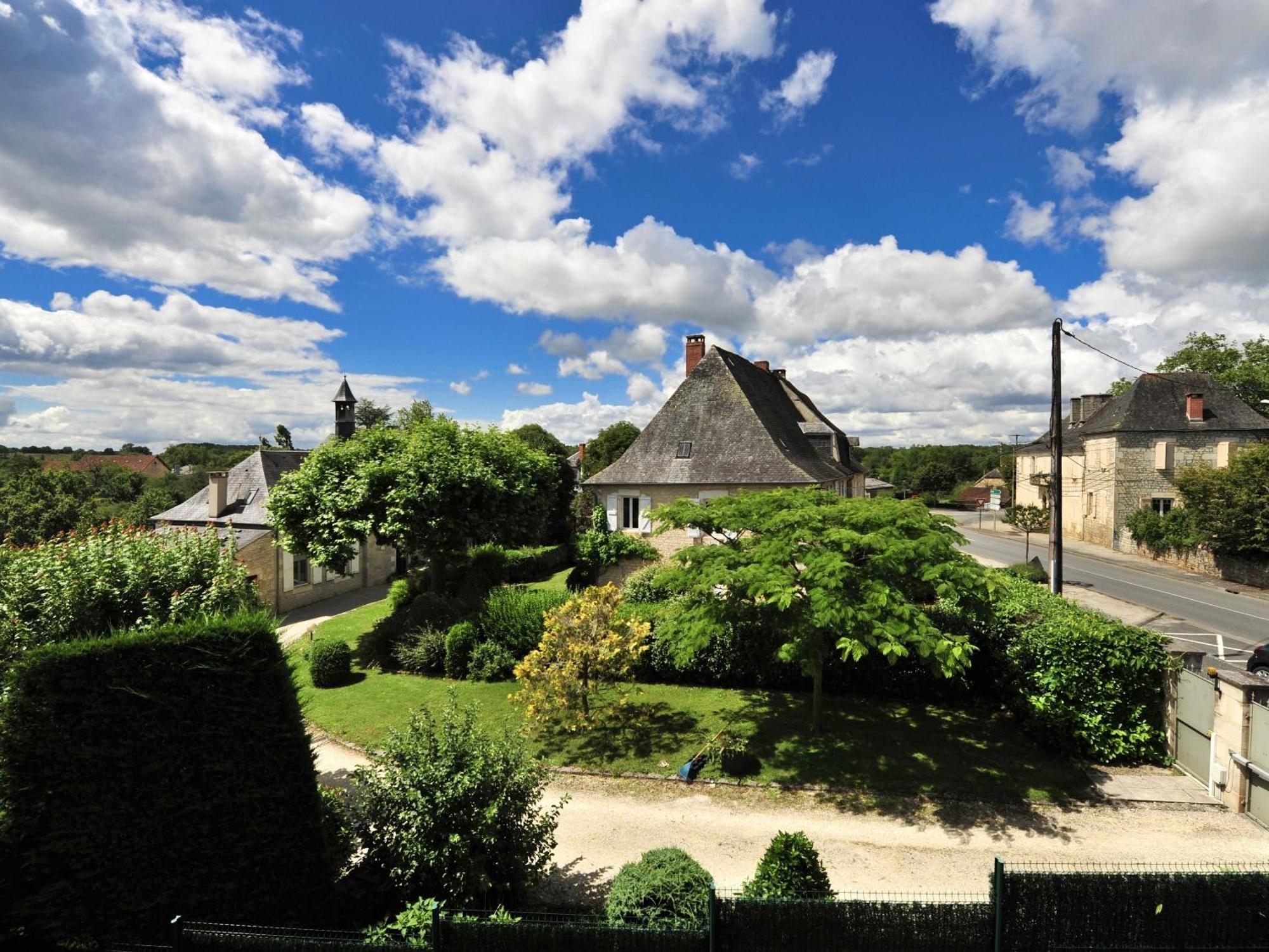Auberge D'Ici Et D'Ailleurs Cressensac-Sarrazac Zewnętrze zdjęcie