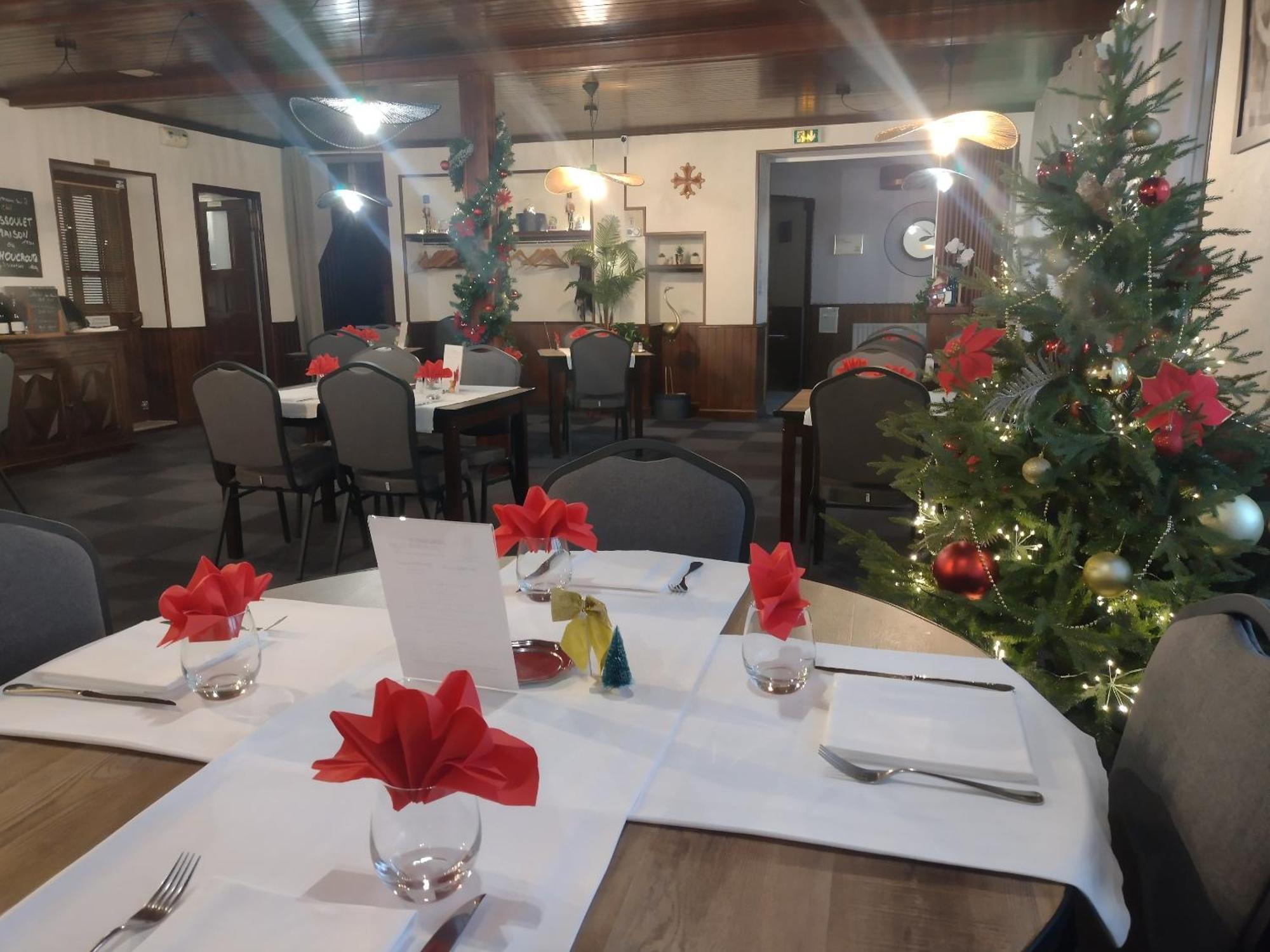Auberge D'Ici Et D'Ailleurs Cressensac-Sarrazac Zewnętrze zdjęcie